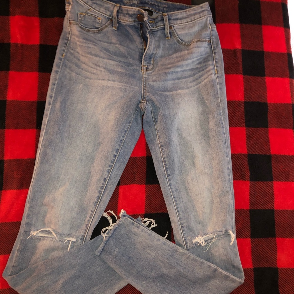 Light skinny jeans
